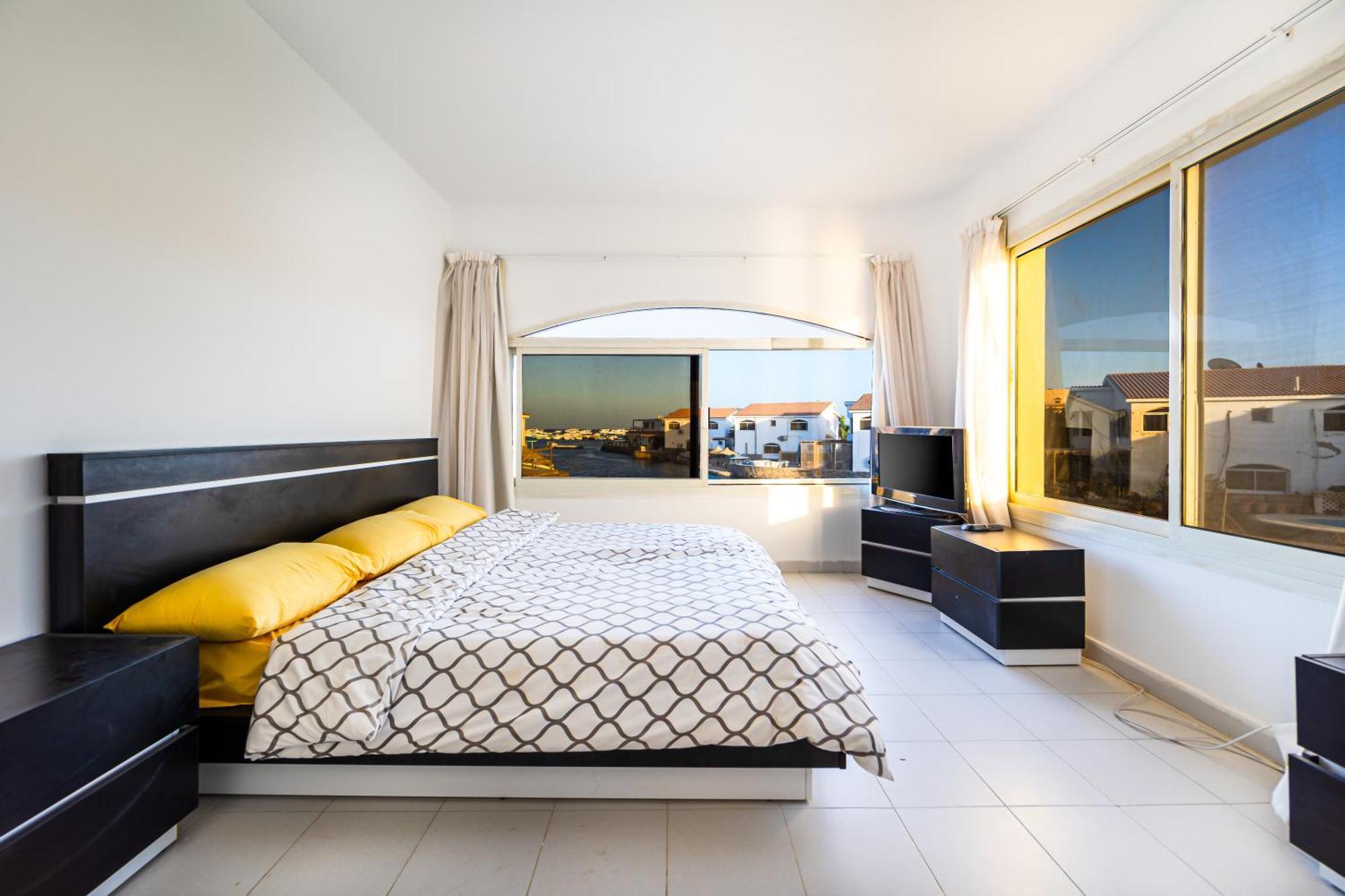 Aden Beach - Sea View Room With Beach Access In Villa Hurghada Bagian luar foto