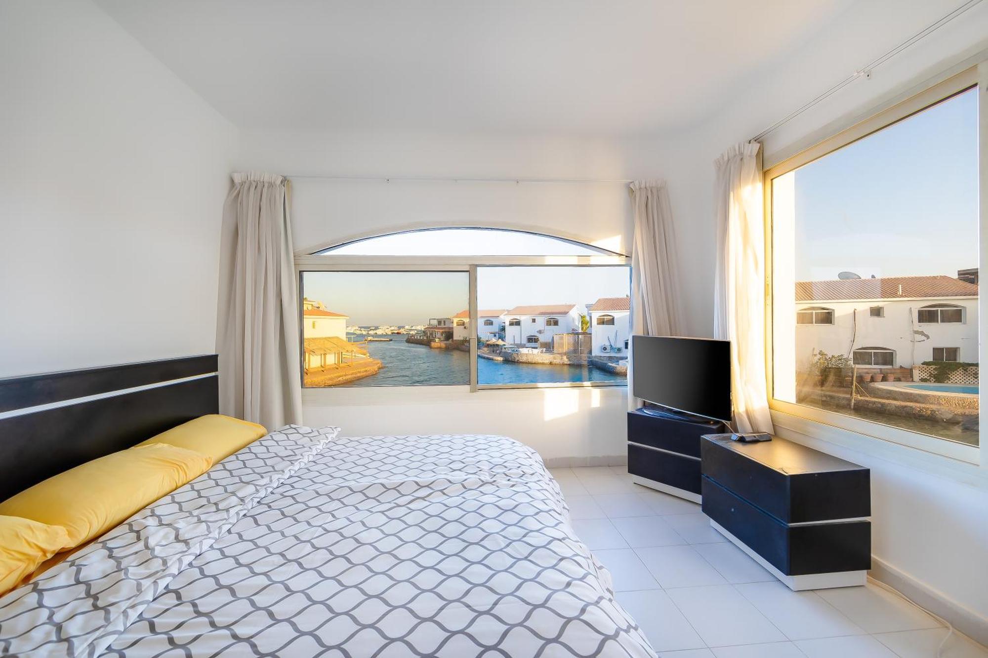Aden Beach - Sea View Room With Beach Access In Villa Hurghada Bagian luar foto